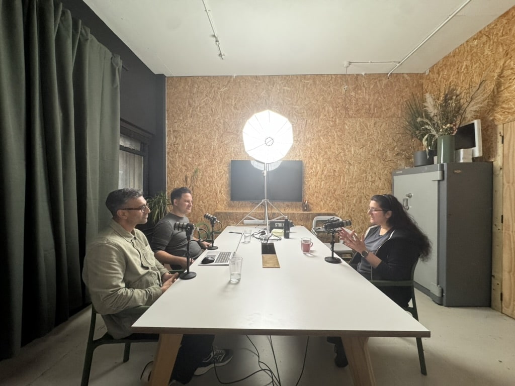 What is a B2B podcast? A complete guide from LRB